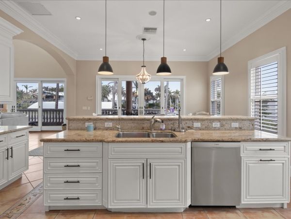 Luxury Waterfront Home Near Vanderbilt Beach - Your Perfect Vacation Retreat