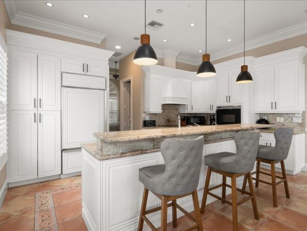 Luxury Waterfront Home Near Vanderbilt Beach - Your Perfect Vacation Retreat