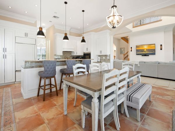Luxury Waterfront Home Near Vanderbilt Beach - Your Perfect Vacation Retreat