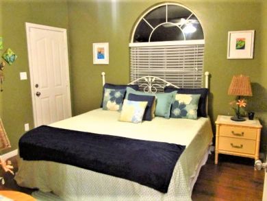 Four Bedroom Family Home with Caged Pool in Naples Sleeps 12
