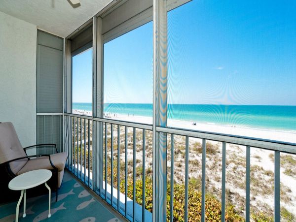 Holmes Beach 2 Bedroom Beach Condo Stunning Views of the Gulf