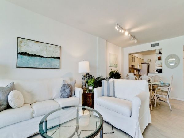 Holmes Beach 2 Bedroom Beach Condo Stunning Views of the Gulf