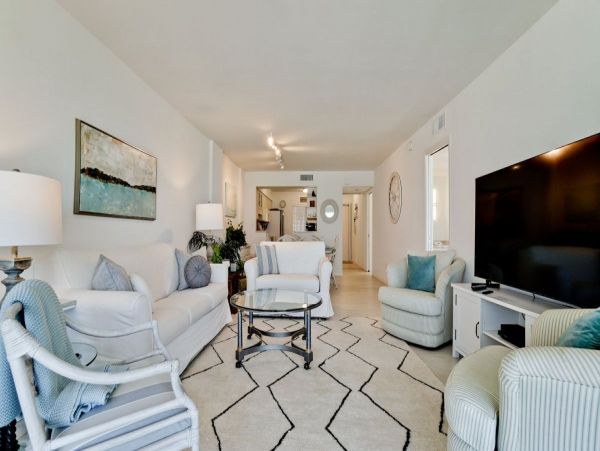 Holmes Beach 2 Bedroom Beach Condo Stunning Views of the Gulf