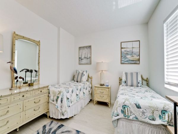 Holmes Beach 2 Bedroom Beach Condo Stunning Views of the Gulf