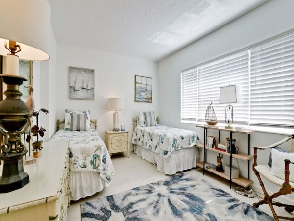 Holmes Beach 2 Bedroom Beach Condo Stunning Views of the Gulf