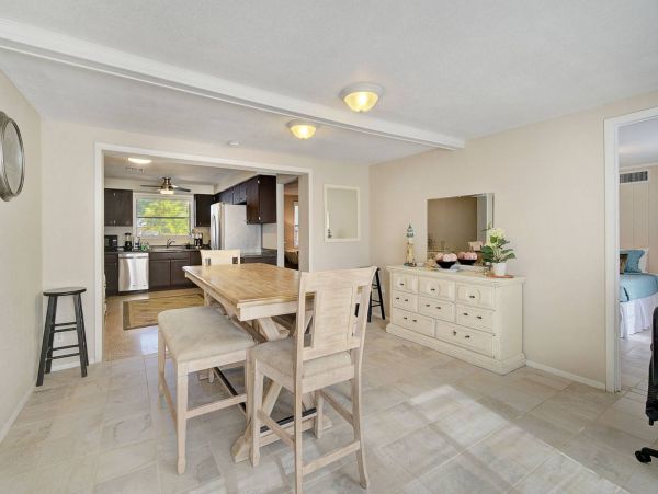 Sarasota Luxury Vacation Rental Home Three Bedrooms