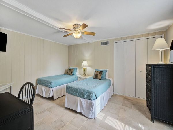 Sarasota Luxury Vacation Rental Home Three Bedrooms