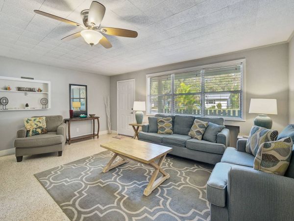 Sarasota Luxury Vacation Rental Home Three Bedrooms