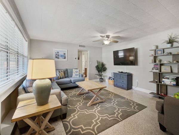 Sarasota Luxury Vacation Rental Home Three Bedrooms