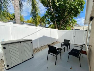 Holmes Beach Vacation Duplex Two Bedroom Sleeps 6 Guests