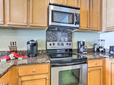 Panama City Vacation Condo Sleeps Ten Guests