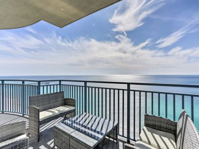 Panama City Vacation Condo Sleeps Ten Guests