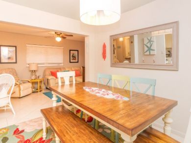 Naples Vacation Home Not Far From the Beach