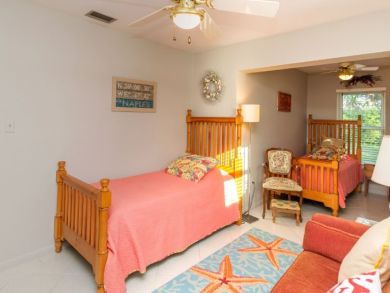 Naples Vacation Home Not Far From the Beach