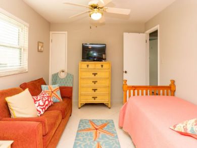 Naples Vacation Home Not Far From the Beach