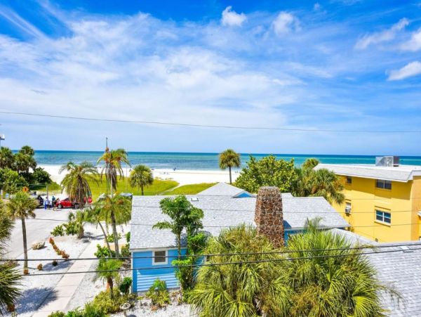 Siesta Key Vacation Condo One Bedroom Walk To Beach Sleeps 4