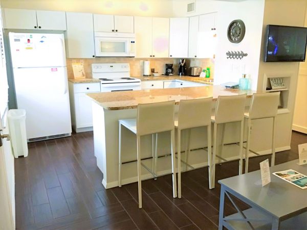 Siesta Key Vacation Condo One Bedroom Walk to Beach