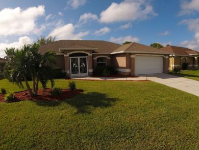 Three Bedroom Plus Den Pool Home in Cape Coral