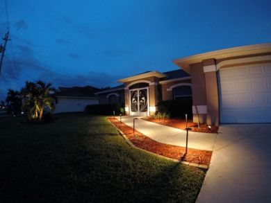 Three Bedroom Plus Den Pool Home in Cape Coral