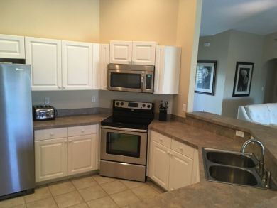 Three Bedroom Plus Den Pool Home in Cape Coral