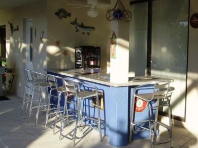 Canal Front 3 Bedrooms Home with Pool & Spa in Punta Gorda