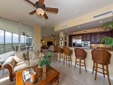 Beautiful 2 Bedroom Vacation Condo in Naples Sleeps 6 Guests