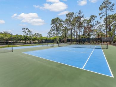 Four Bedroom Naples Home Short Drive to Downtown