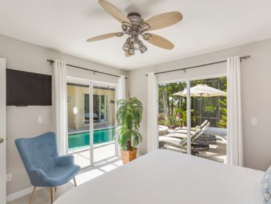 Four Bedroom Naples Home Short Drive to Downtown