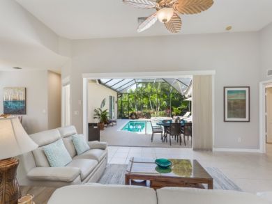 Four Bedroom Naples Home Short Drive to Downtown