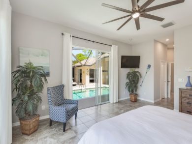 Four Bedroom Naples Home Short Drive to Downtown