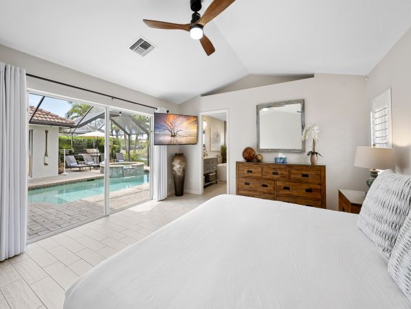 Naples Florida Vacation Rental | Luxury Waterfront Pool Villa with Lake View