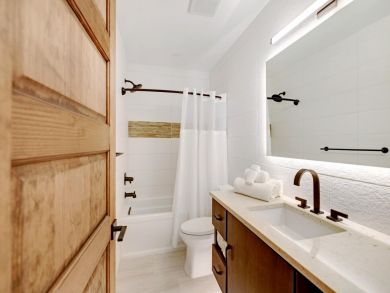 Holmes Beach Vacation Studio Sleeps Two Guests