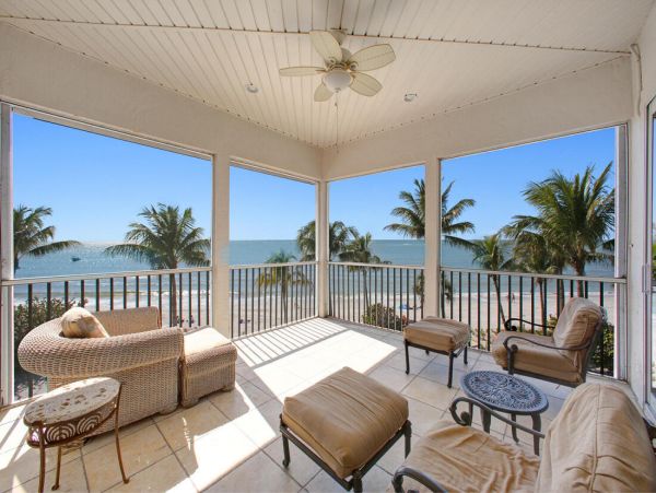 Spacious Bonita Beach Beachfront Home Rental 6-Bedroom
