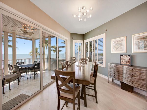 Spacious Bonita Beach Beachfront Home Rental 6-Bedroom