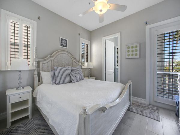 Spacious Bonita Beach Beachfront Home Rental 6-Bedroom