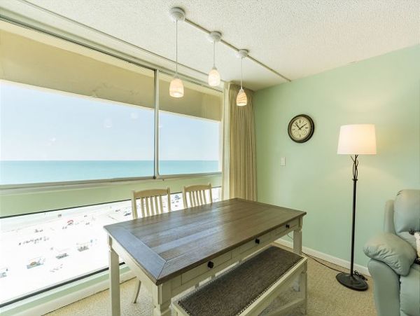 Beachfront One Bedroom Rental Condo in Siesta Key