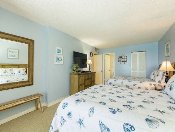 Beachfront One Bedroom Rental Condo in Siesta Key