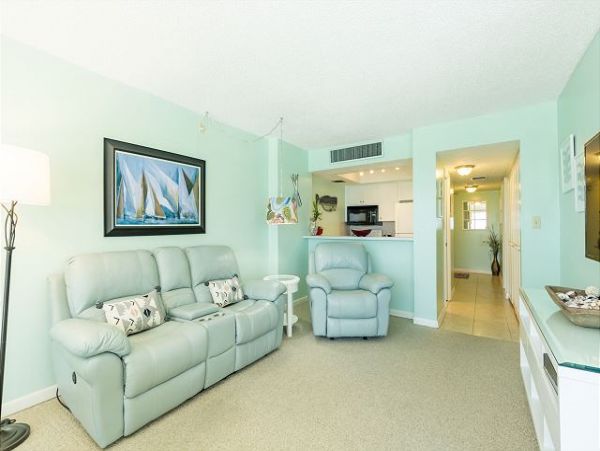 Beachfront One Bedroom Rental Condo in Siesta Key