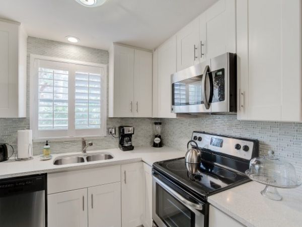 Siesta Key Walk to Beach 2 Bedroom Rental Duplex Shared Pool