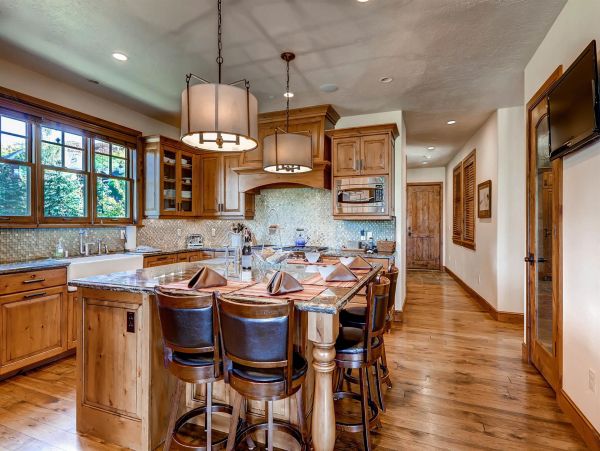Deer Valley Luxury Ski Manor With Mountain Views 6 Bedrooms
