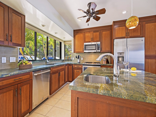 Lahaina Luxury Vacation Rental Home Three Bedrooms