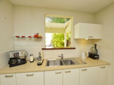 Oceanfront Four Bedroom Vacation Home Sleeps Ten Guests
