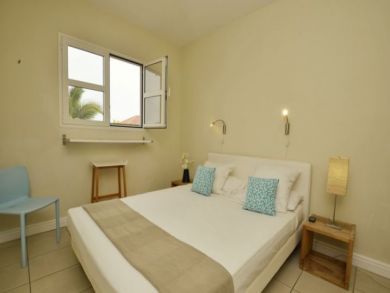 Oceanfront Four Bedroom Vacation Home Sleeps Ten Guests