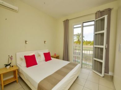 Oceanfront Four Bedroom Vacation Home Sleeps Ten Guests