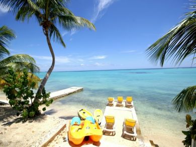 Oceanfront Four Bedroom Vacation Home Sleeps Ten Guests