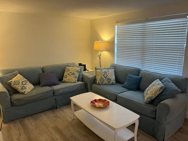Anna Maria Comfortable 2 Bedroom Duplex Only 2 Blocks from the Gulf