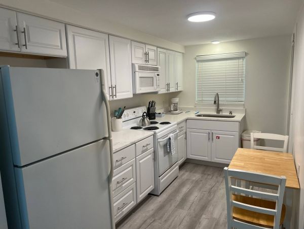 Anna Maria Comfortable 2 Bedroom Duplex Only 2 Blocks from the Gulf