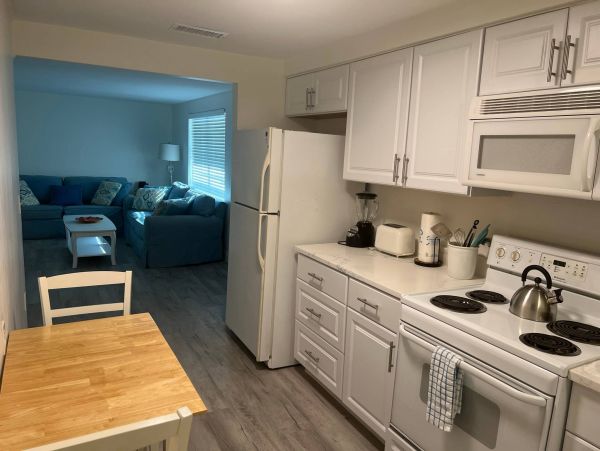 Anna Maria Comfortable 2 Bedroom Duplex Only 2 Blocks from the Gulf