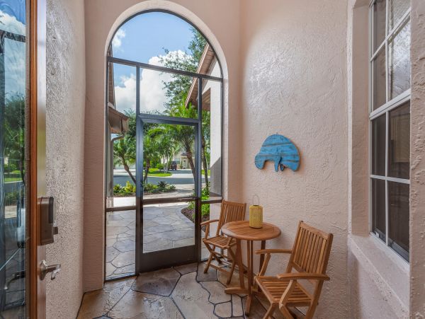 Luxury Naples Rental with Private Pool Five Star Amenities