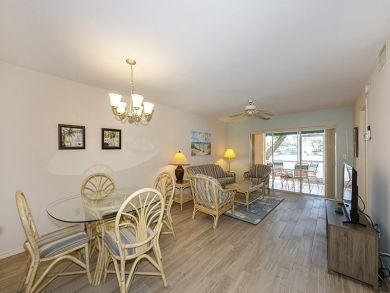 Naples Two Bedroom Vacation Condo Sleeps Six Guests Naples Two Bedroom Vacation Condo Sleeps Six Guests
